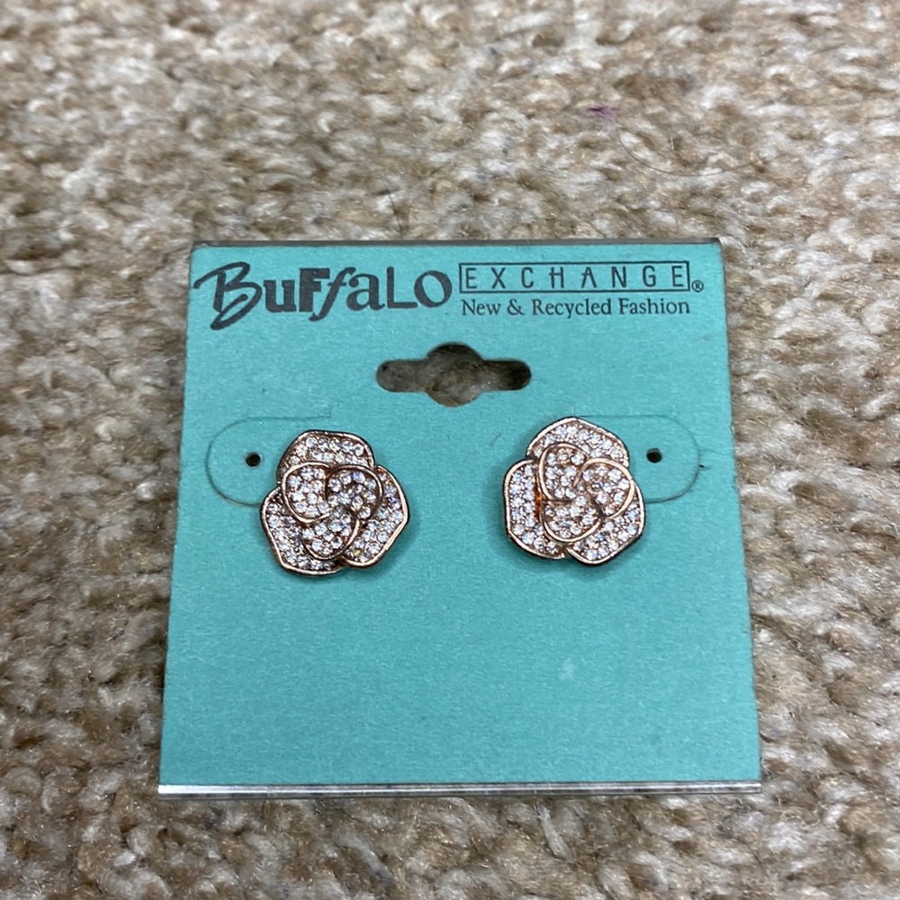 Stoned flower Earrings